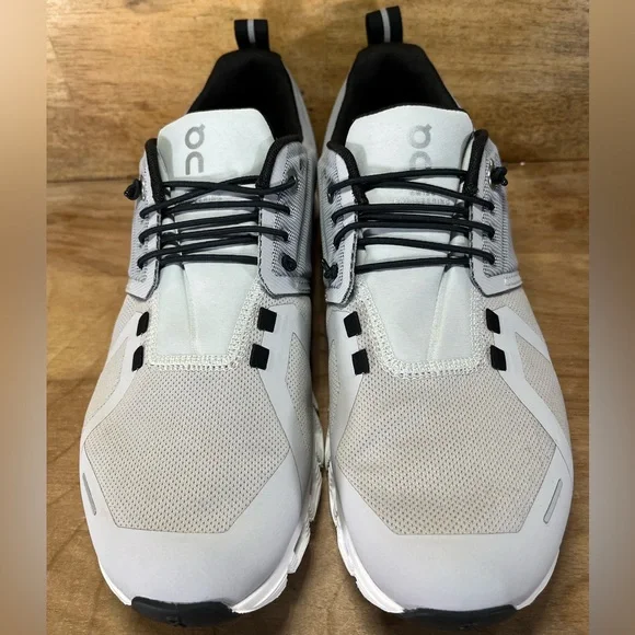 NEW On Cloud 5 WATERPROOF REFLECTIVE Womens Size 9 Running Shoes Sneakers Gray - Picture 6 of 14